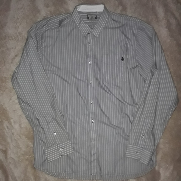 Volcom button down - Picture 1 of 3